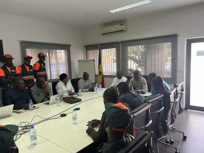 (Vidéo + Photos) Signature de convention entre l'AGEROUTE et l'UCG: 300 jeunes employés pour le nettoiement...