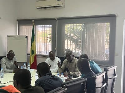 (Vidéo + Photos) Signature de convention entre l'AGEROUTE et l'UCG: 300 jeunes employés pour le nettoiement...