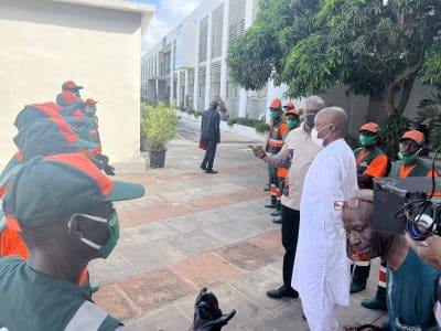 (Vidéo + Photos) Signature de convention entre l'AGEROUTE et l'UCG: 300 jeunes employés pour le nettoiement...