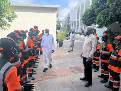 (Vidéo + Photos) Signature de convention entre l'AGEROUTE et l'UCG: 300 jeunes employés pour le nettoiement...