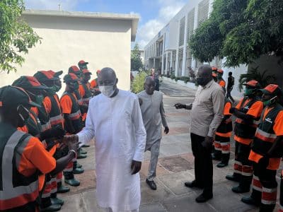 (Vidéo + Photos) Signature de convention entre l'AGEROUTE et l'UCG: 300 jeunes employés pour le nettoiement...
