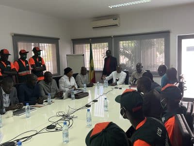 (Vidéo + Photos) Signature de convention entre l'AGEROUTE et l'UCG: 300 jeunes employés pour le nettoiement...