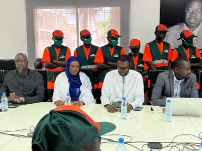 (Vidéo + Photos) Signature de convention entre l'AGEROUTE et l'UCG: 300 jeunes employés pour le nettoiement...
