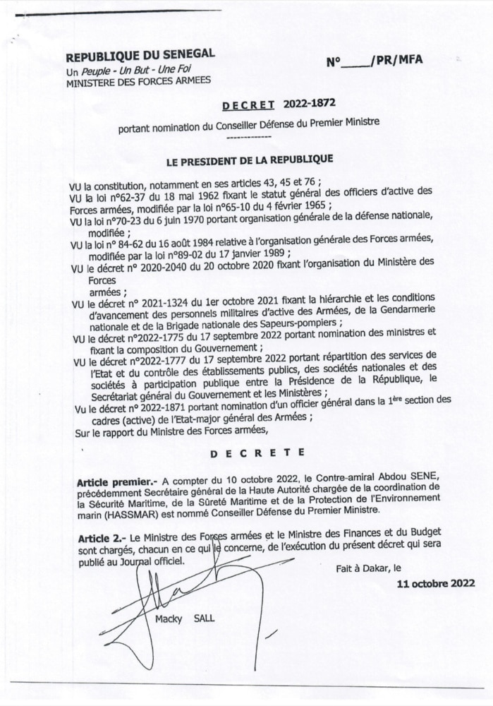 Palais : Macky Sall signe une dizaine de décrets (Documents)
