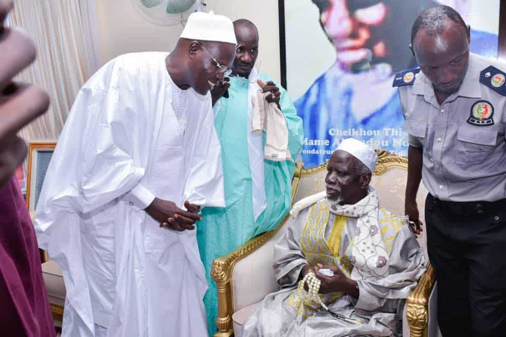 Gamou : Les leaders de Yewwi reçus par le Khalife de Thiénaba (Photos)