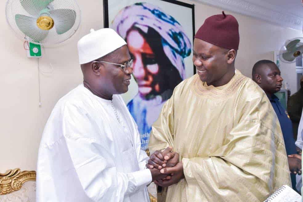 Gamou : Les leaders de Yewwi reçus par le Khalife de Thiénaba (Photos)