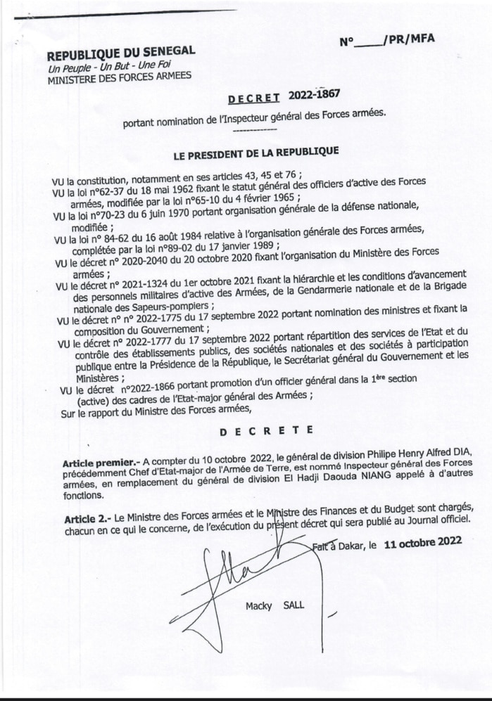 Palais : Macky Sall signe une dizaine de décrets (Documents)