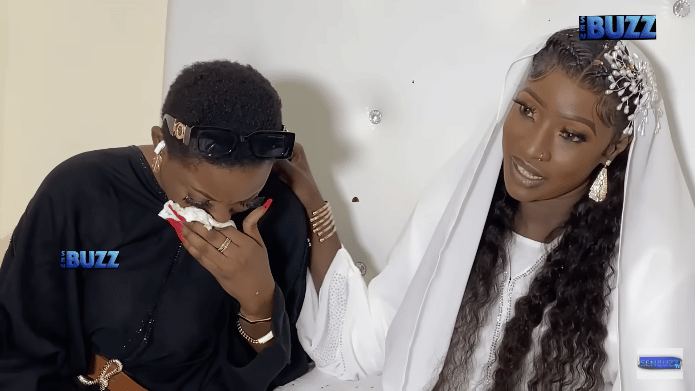 Vidéo - Anta de la Série « Infidèles » verse de chaudes larmes au mariage de Coumba Mou Ndaw