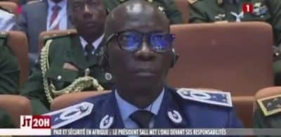 Déclaré malade : Le Général Moussa Fall affiche sa forme au Forum de Dakar