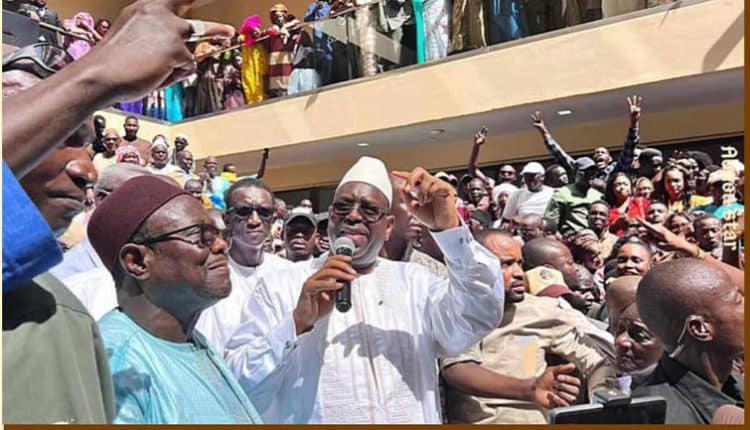 Macky Sall harangue ses troupes : "Occupez le terrain politique pour mieux organiser le parti"