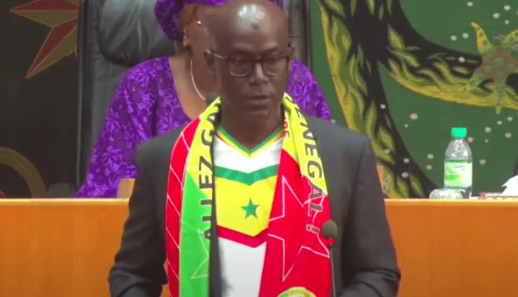 Thierno Alassane Sall sur la problèmes du secteur touristique lors d'un débat à l'assemblée nationale