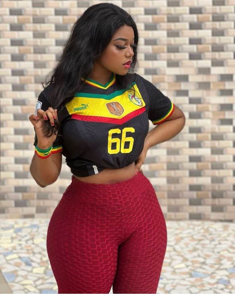 Sénégal vs Angleterre: Les supportrices Sénégalaises les plus audacieuses (30 Photos)