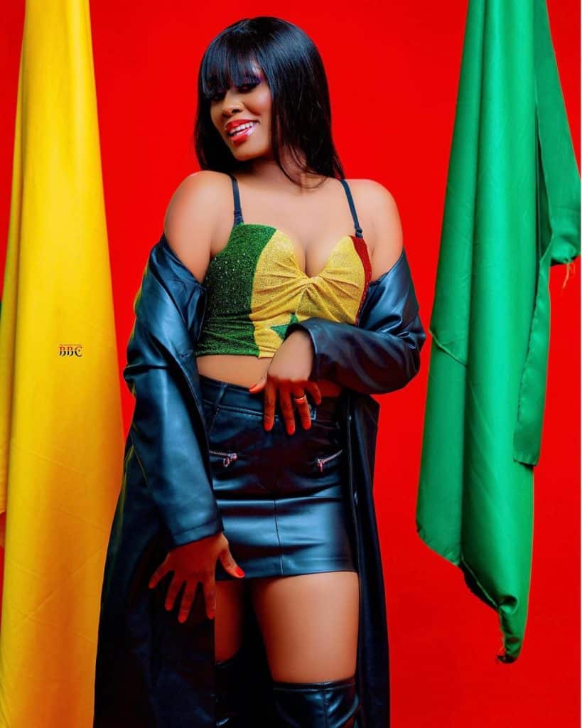 Sénégal vs Angleterre: Les supportrices Sénégalaises les plus audacieuses (30 Photos)