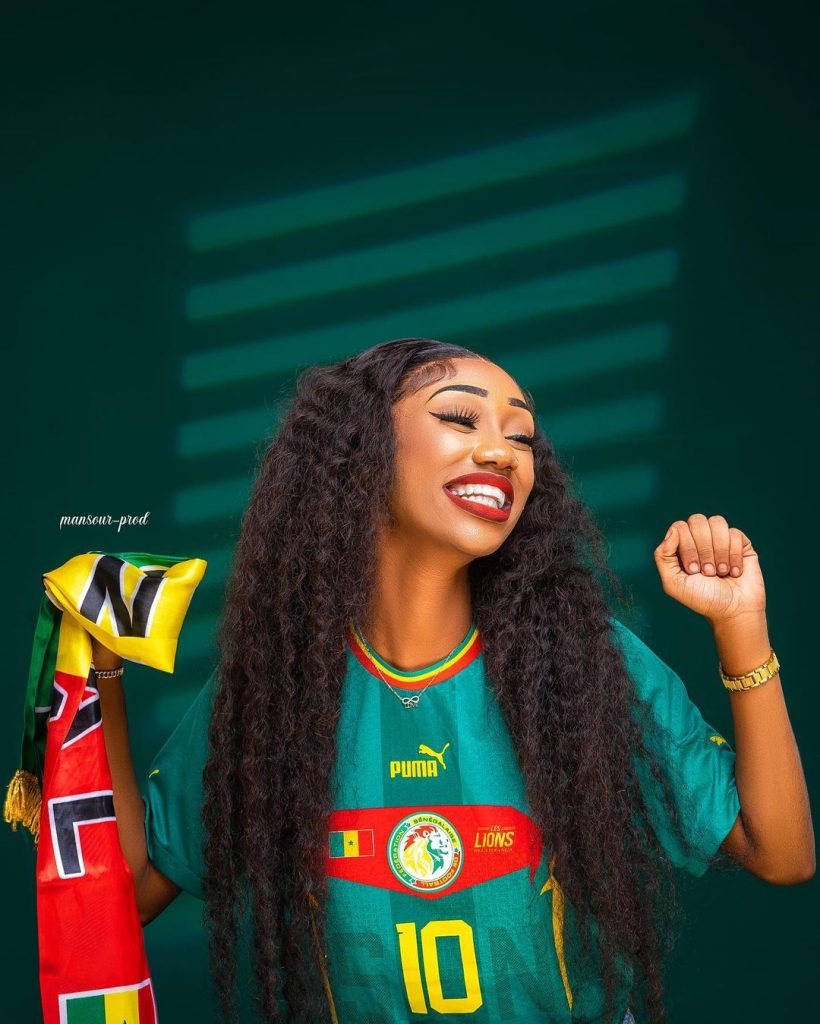 Sénégal vs Angleterre: Les supportrices Sénégalaises les plus audacieuses (30 Photos)