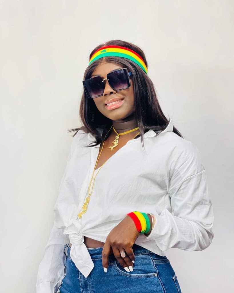 Sénégal vs Angleterre: Les supportrices Sénégalaises les plus audacieuses (30 Photos)