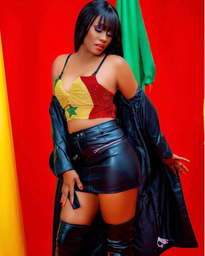 Sénégal vs Angleterre: Les supportrices Sénégalaises les plus audacieuses (30 Photos)