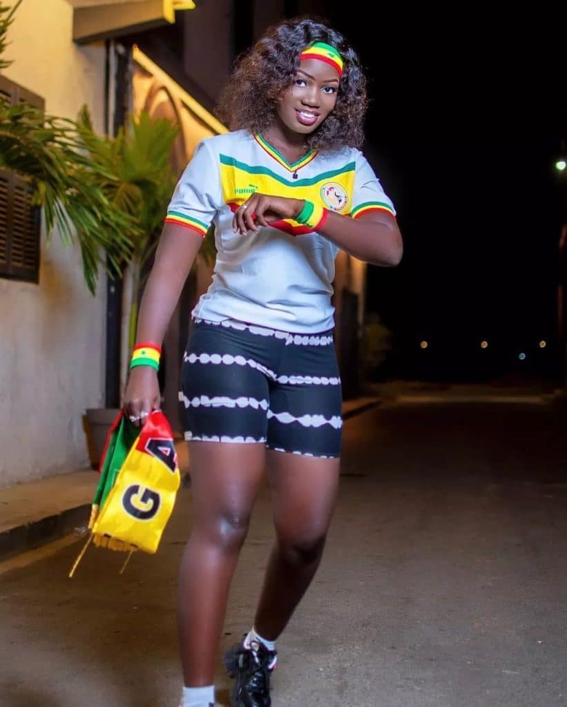 Sénégal vs Angleterre: Les supportrices Sénégalaises les plus audacieuses (30 Photos)