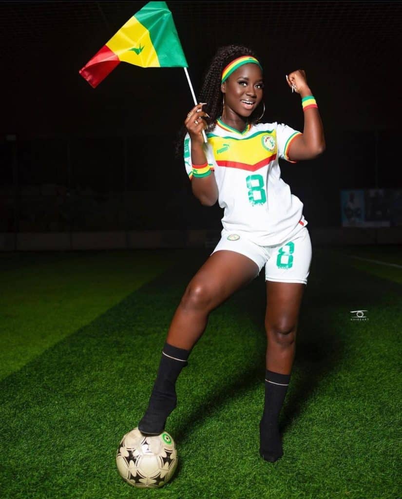 Sénégal vs Angleterre: Les supportrices Sénégalaises les plus audacieuses (30 Photos)
