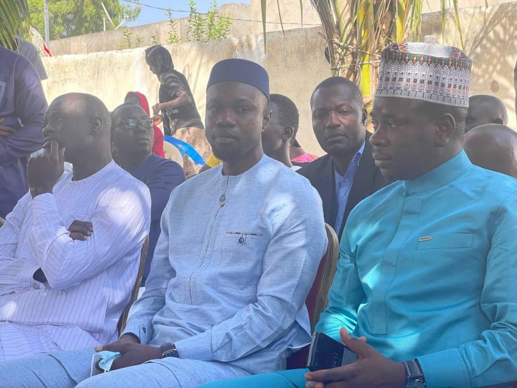 Ousmane Sonko à Thiès pour présenter ses condoléances à Dr Babacar Diop