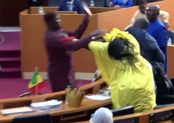 Giflée à l'Assemblée : La député Amy Ndiaye annonce une plainte