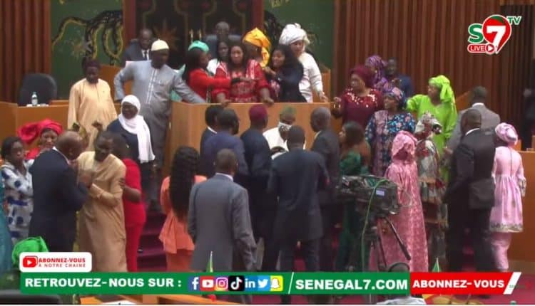 Perturbation de séance à l'assemblée nationale