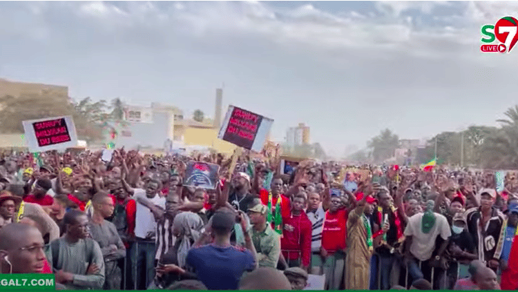 Grande mobilisation - (SUNUY MILLIYAR DU REESS) avec la Société civile