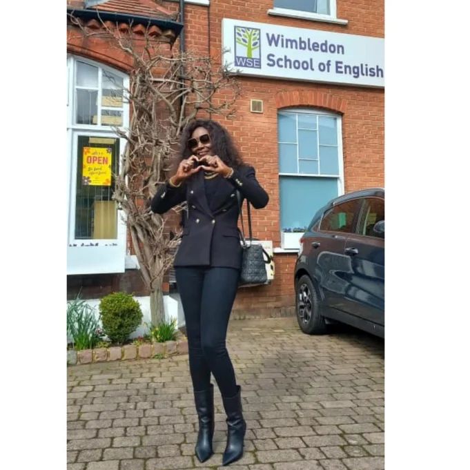 Arrêt sur image : La diva Coumba Gawlo retourne à l'université