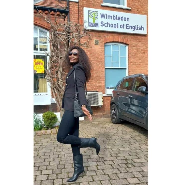 Arrêt sur image : La diva Coumba Gawlo retourne à l'université