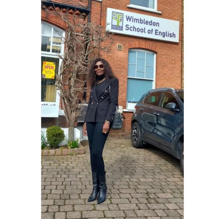 Arrêt sur image : La diva Coumba Gawlo retourne à l'université