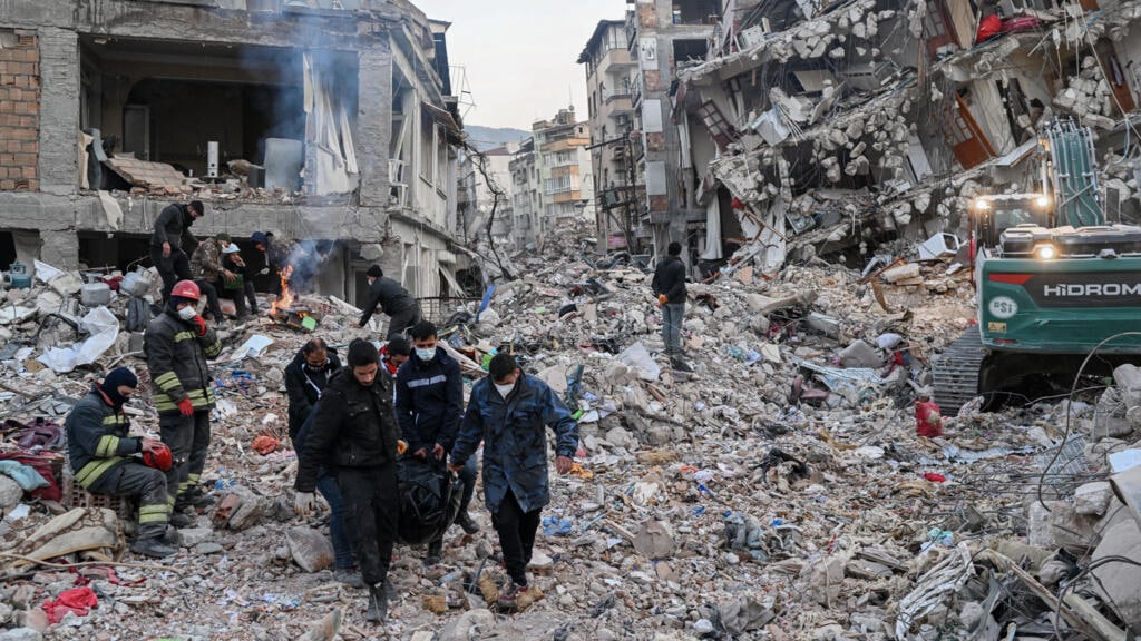 Séismes en Turquie et en Syrie : Le bilan franchit le cap des 50.000 morts