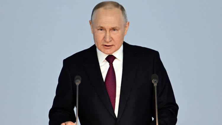 Vladimir Poutine : La Russie combat en Ukraine pour ses "terres historiques"