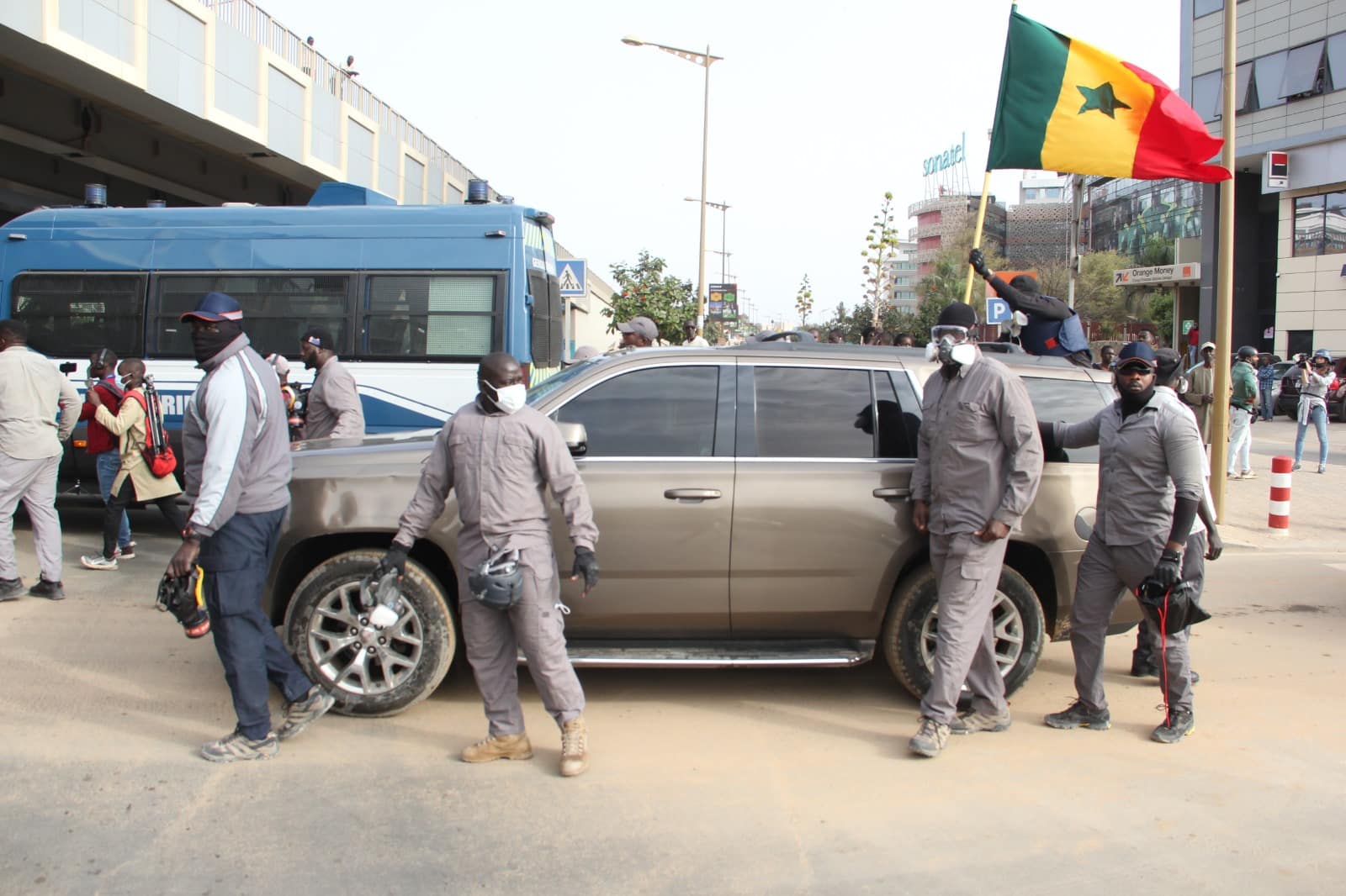 (100 Photos): Retour en images sur les temps forts d'une chaude journée