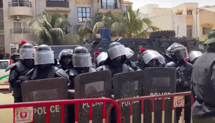 Le domicile du leader de Pastef, Ousmane Sonko, barricadé par les forces de l'ordre