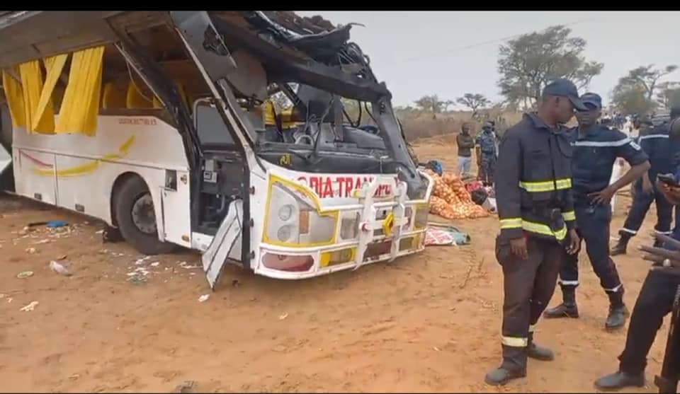 Louga : Au moins 5 morts après le renversement d'un bus