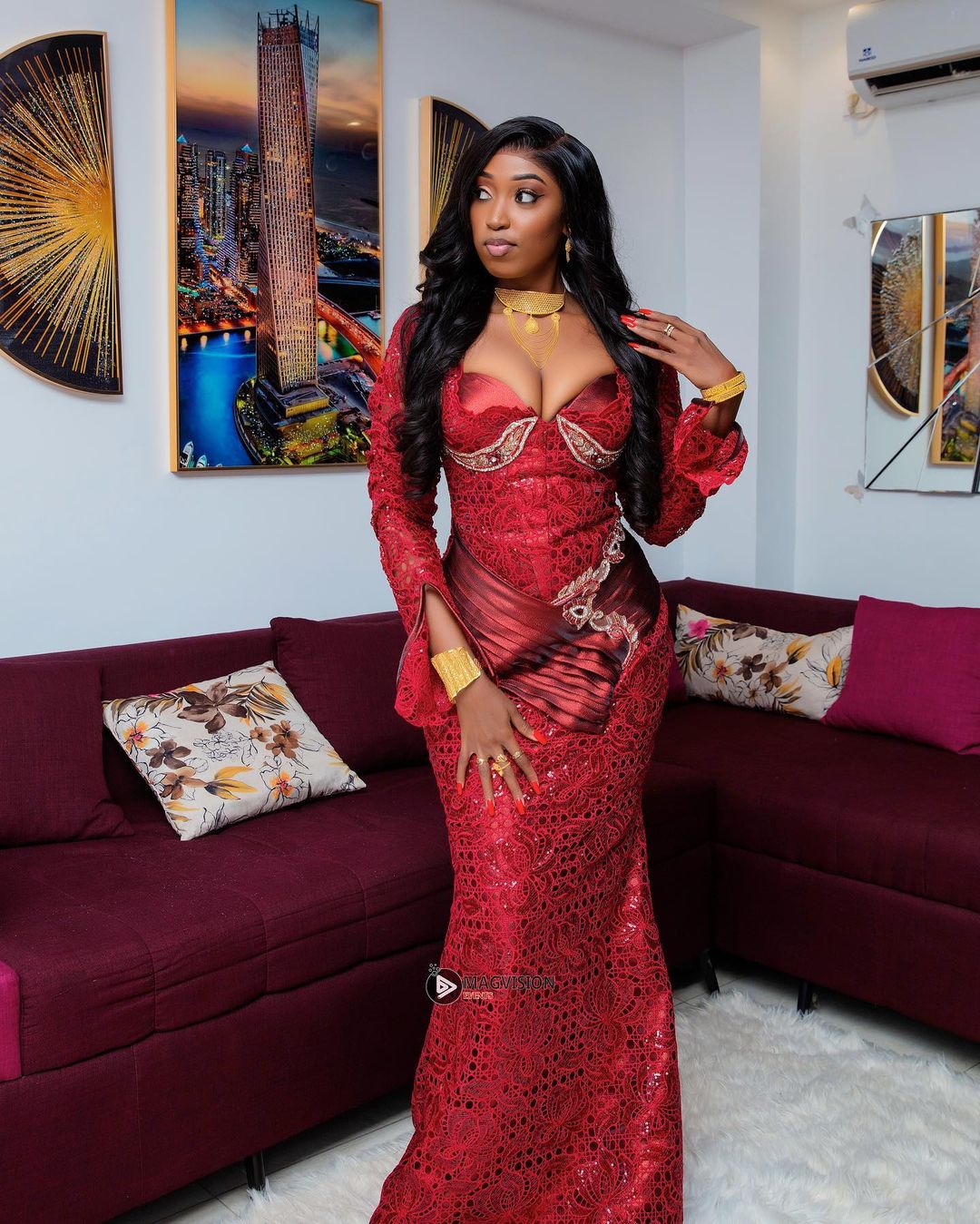 Sagnsé Korité: Tatira Sow envoûte ses fans dans une robe rouge moulante électrique (Photos)