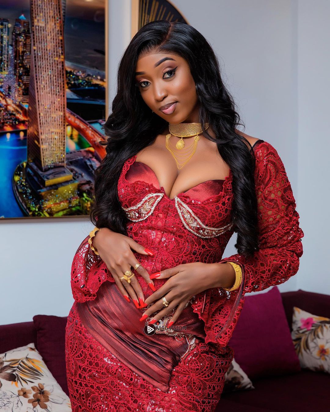 Sagnsé Korité: Tatira Sow envoûte ses fans dans une robe rouge moulante électrique (Photos)