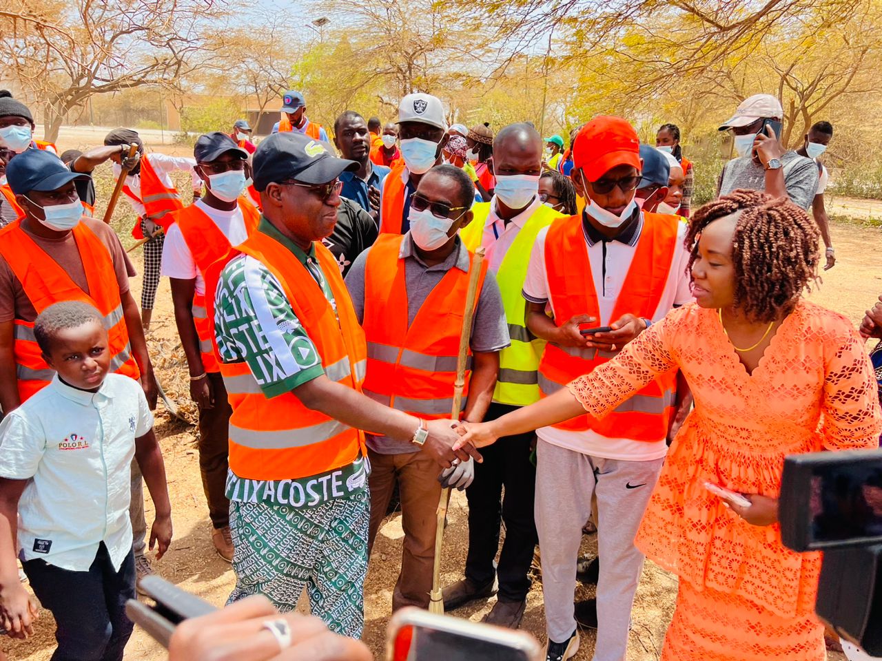 (Photos) Cleaning Saison 02: Abdou Karim Sall prépare le terrain pour les jeunes marcheurs en direction de Popenguine.