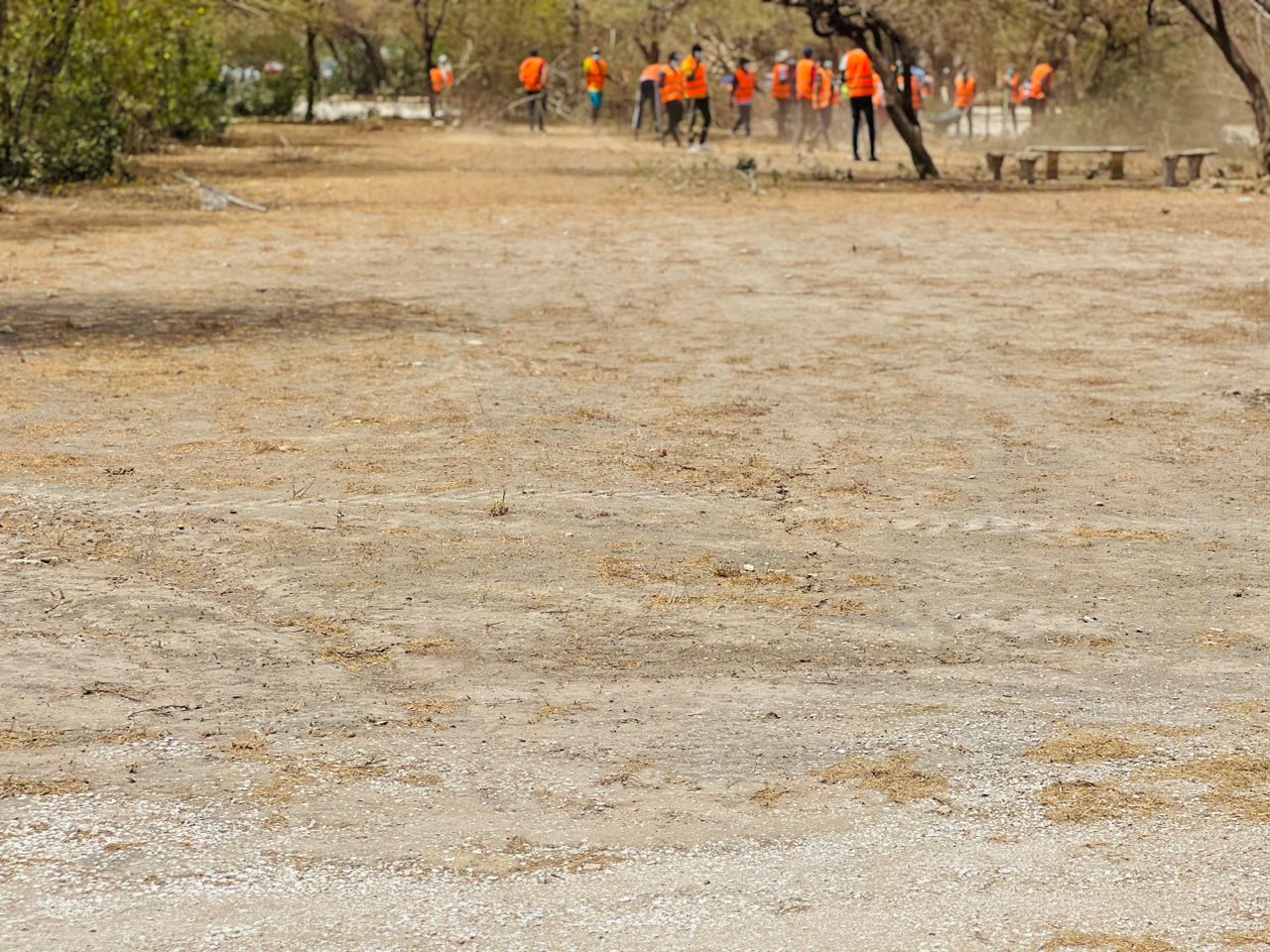 (Photos) Cleaning Saison 02: Abdou Karim Sall prépare le terrain pour les jeunes marcheurs en direction de Popenguine.