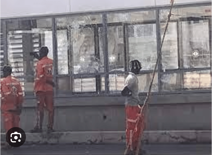 Chantiers du BRT : Trois personnes arrêtées après les saccages