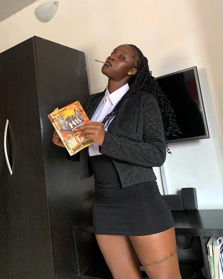 Ifunaya Delilah : Une jeune avocate suspendue à cause de ses photos $ęxy (Photos)