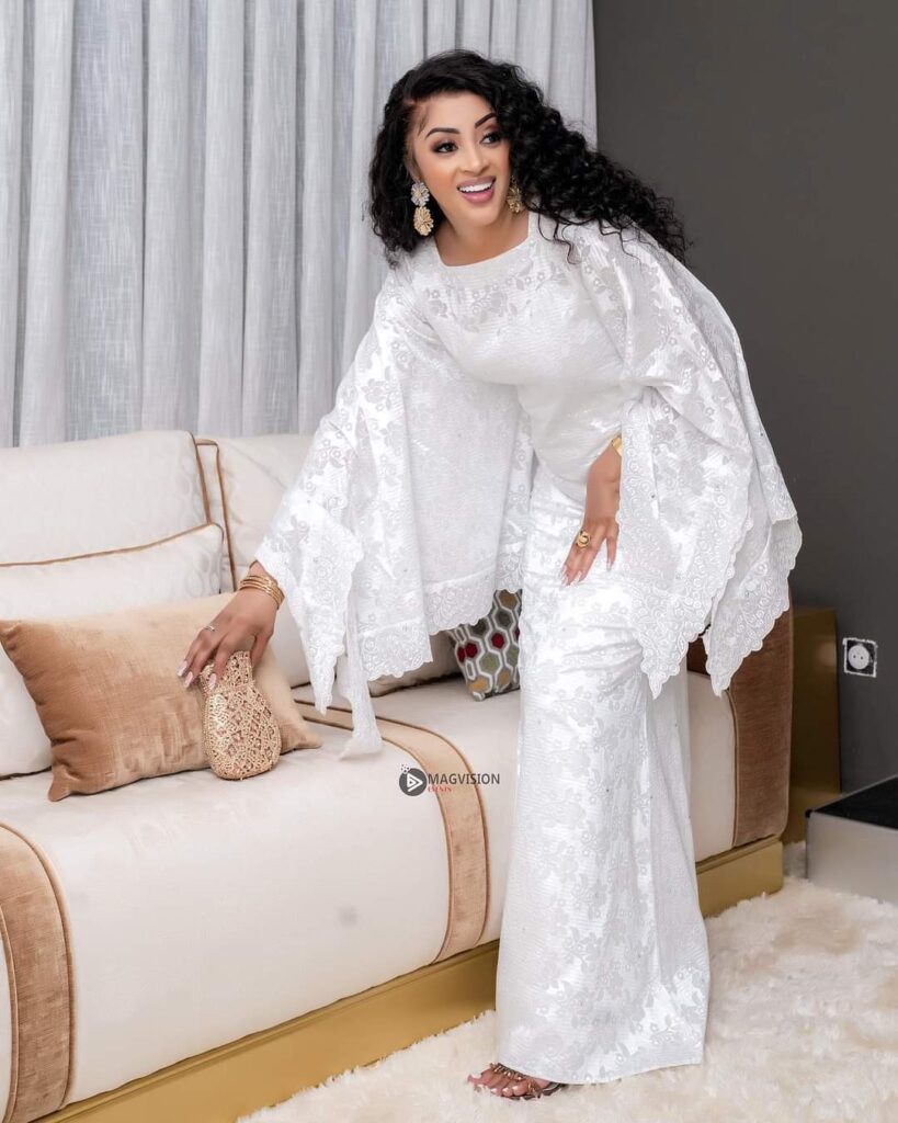 Photos : Sokhna Aïdara étincelante dans une belle tenue
