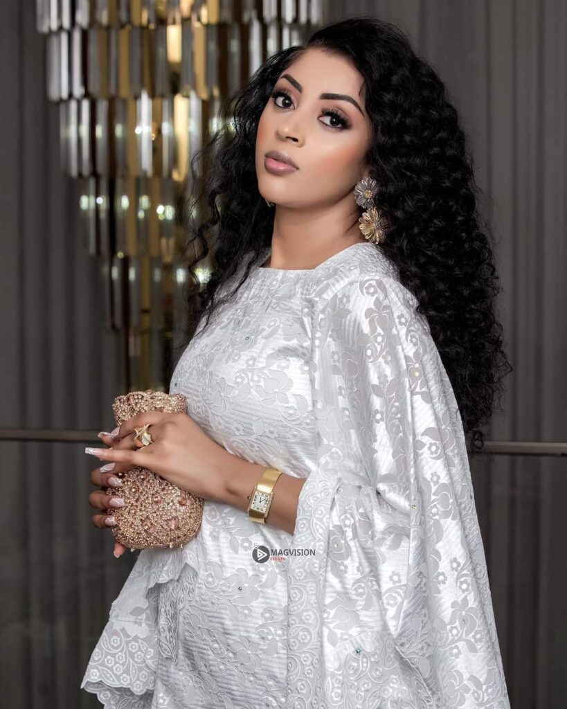 Photos : Sokhna Aïdara étincelante dans une belle tenue