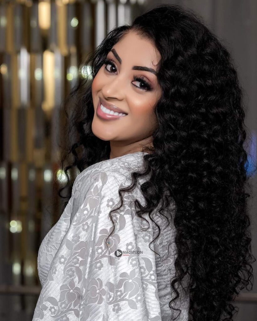 Photos : Sokhna Aïdara étincelante dans une belle tenue