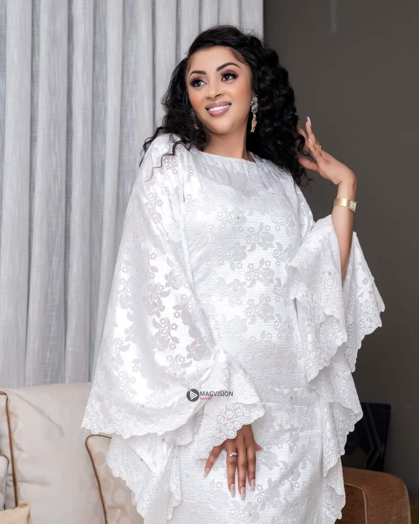 Photos : Sokhna Aïdara étincelante dans une belle tenue