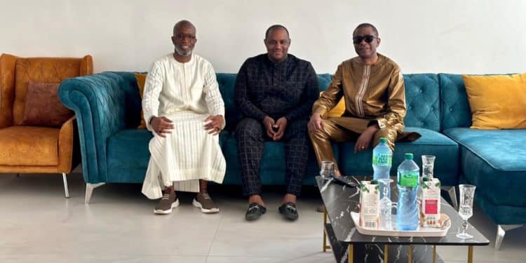 Suspension du signal de WALFTV : Youssou et Bouba NDOUR chez Me Cheikh NIASS