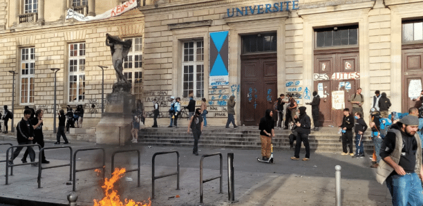 Bordeaux : Un commissariat attaqué par des casseurs