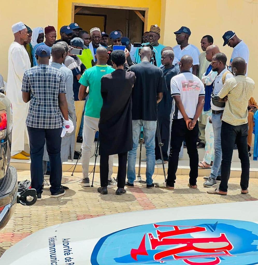 Le Dg de l’ARTP visite le centre de contrôle des fréquences de Matam