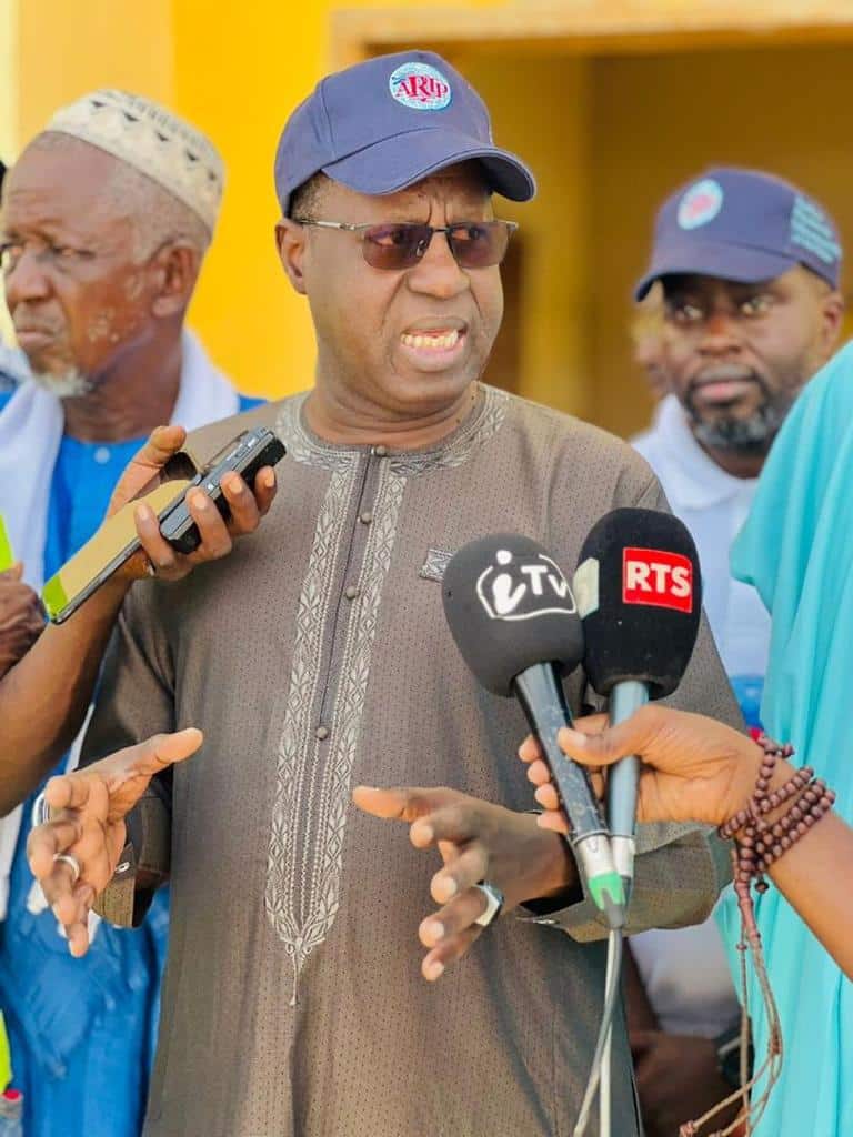 Le Dg de l’ARTP visite le centre de contrôle des fréquences de Matam