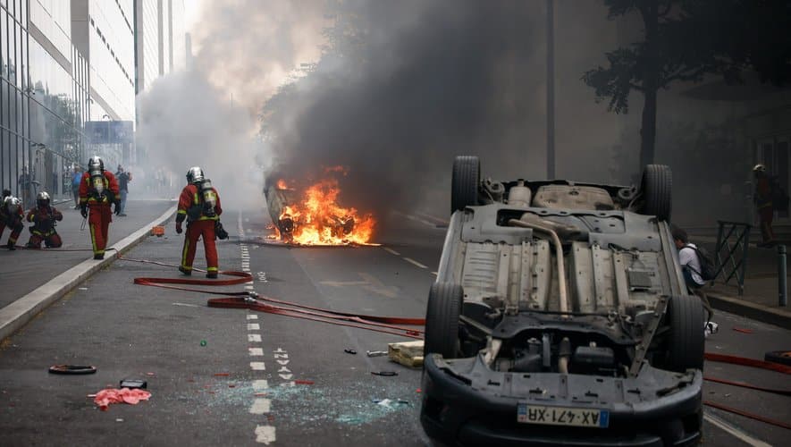 Émeutes en France : 45 000 policiers et gendarmes mobilisés dimanche soir
