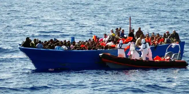 émigration clandestine: les gardes maritime confrontés à une rébellion après le sauvetage de 170 migrants près de la Mauritanie